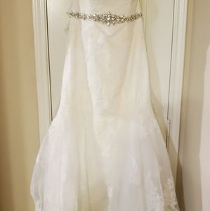 Wedding dress